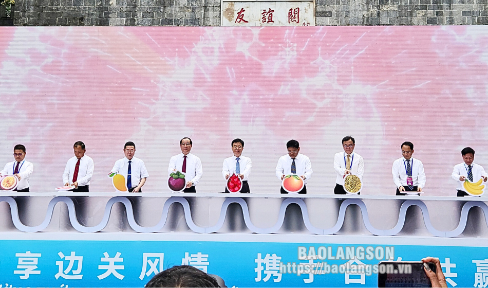 Việt Nam – Trung Quốc: Tăng cường giao lưu hợp tác, đẩy mạnh phát triển thương mại biên giới thông qua Lễ hội và Hội chợ