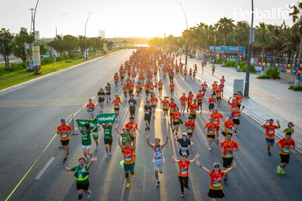 Herbalife Việt Nam đồng hành cùng giải chạy VnExpress Marathon Hạ Long năm thứ ba liên tiếp 