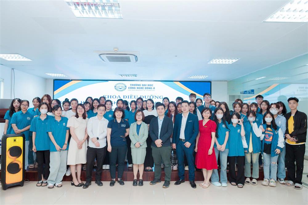 Nâng cao kỹ năng mềm qua các hoạt động ngoại khóa cùng sinh viên Đại học Công nghệ Đông Á