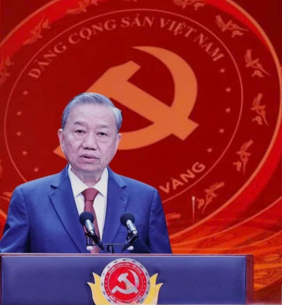 Sứ mệnh của người cầm bút!