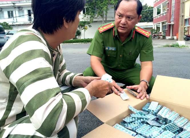 Bóc mẽ chiêu thuốc tây giả từ thuốc nội cận đát