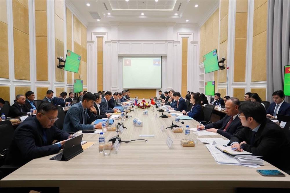 Tăng cường hợp tác biên giới Việt Nam – Campuchia trong tình hình mới: Họp bàn Dự thảo Hiệp định quản lý cửa khẩu đất liền