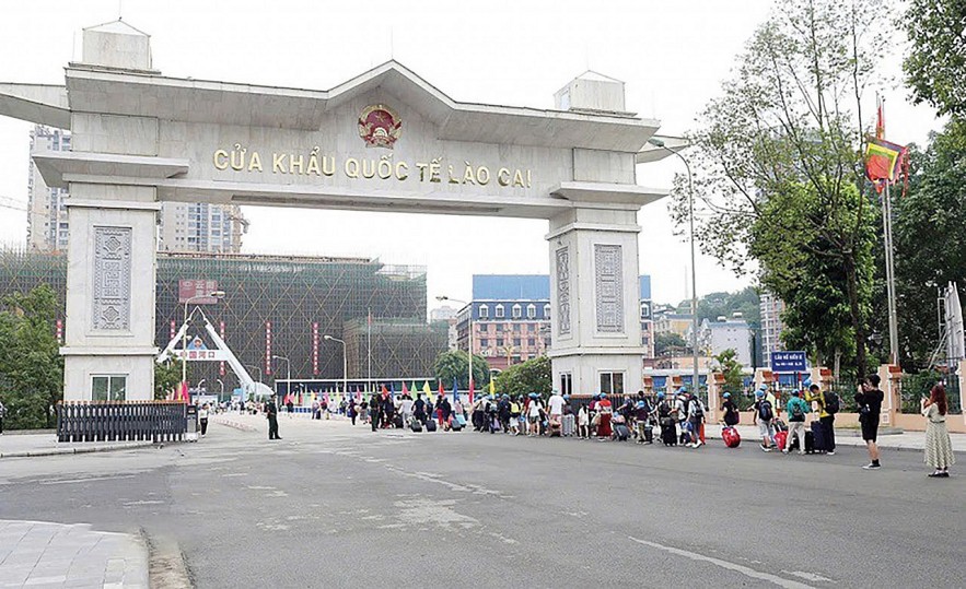 Cộng đồng cư dân vùng biên và cuộc chiến chống buôn lậu: Đồng minh hay nạn nhân?