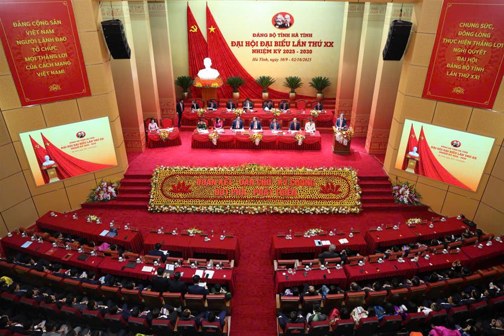 Đại hội XX Đảng bộ Hà Tĩnh: Đưa Nghị quyết vào cuộc sống, nâng cao đời sống nhân dân