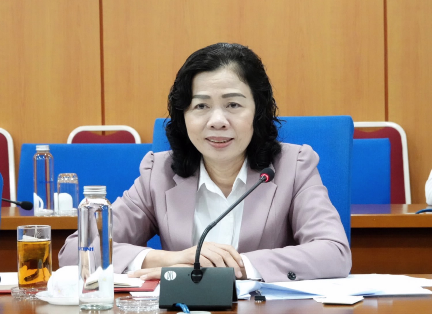 P:\Nam 2020\2. TIN BAI\PHONG BAO CHI\6. Tran Thi Hai\thang 11\24.11.tiep dai su niu di-lan\thu truong vu thi mai.JPG