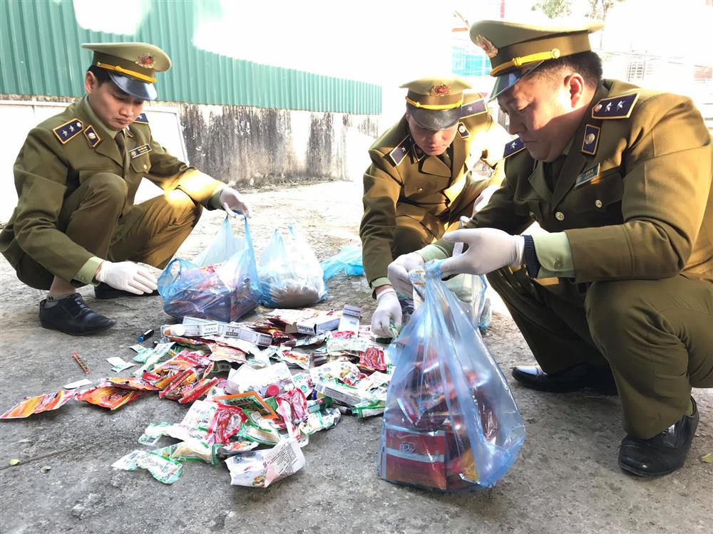 Hà Giang: Tiếp tục phát hiện thuốc bảo vệ thực vật và hàng hóa không rõ nguồn gốc