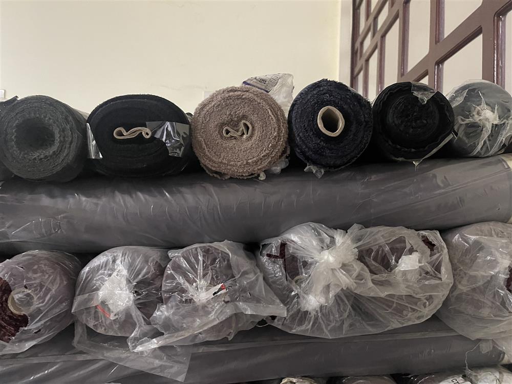 Hải Dương: Tịch thu số lượng lớn vải may mặc không rõ nguồn gốc xuất xứ