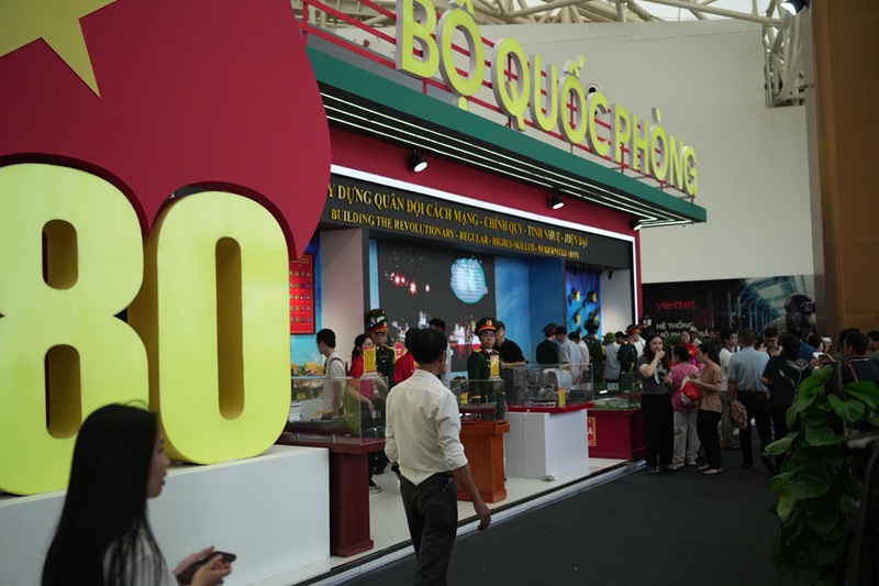 Chiêm ngưỡng màn khí tài của Quân đội Nhân Dân Việt Nam tại triển lãm thành tựu Đất nước “80 năm hành trình Độc lập - Tự do - Hạnh Phúc”