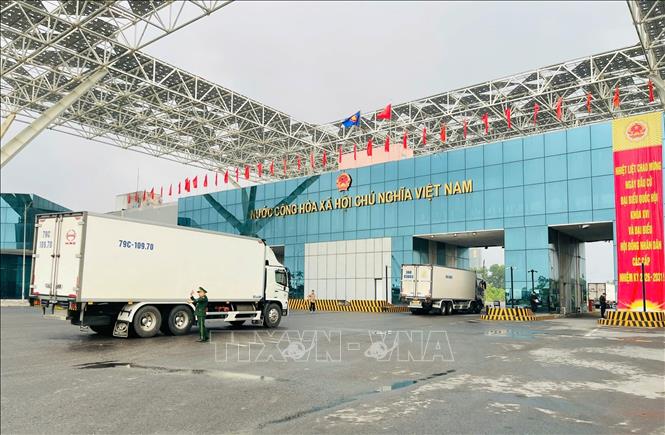 Thí điểm thông quan cuối tuần tại Móng Cái: Mở rộng nhịp giao thương Việt – Trung