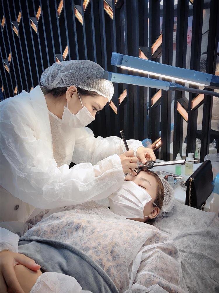 Huyền Trang Academy & Beauty – Địa chỉ chăm sóc sắc đẹp và đào tạo học viên uy tín, chất lượng