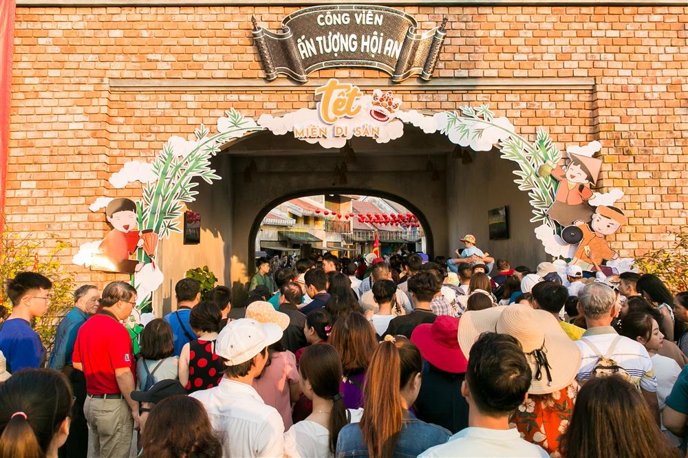 Tặng tour du thuyền trên sông Hoài cho khách đặt vé show “Ký ức Hội An”