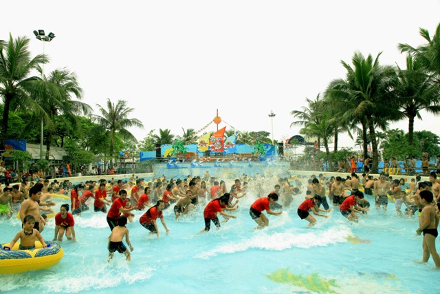 Công viên nước Hồ Tây giảm giá tri ân khách hàng