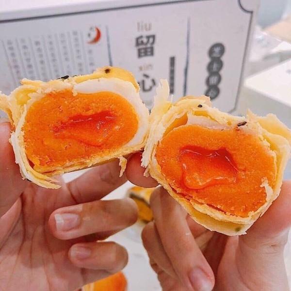 Bánh Trung thu trứng chảy nhập lậu: Sức khỏe người tiêu dùng bị đe dọa, có nguy cơ ung thư nếu cứ ăn những thực phẩm nhập lậu không rõ nguồn gốc - Ảnh 4.