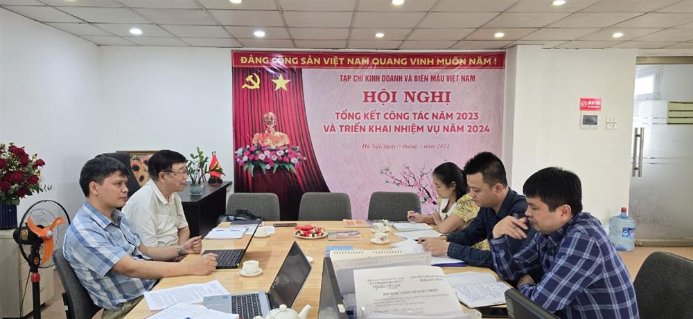 Hội Nhà báo Việt Nam làm việc với Chi hội Nhà báo Tạp chí Kinh doanh và Biên mậu Việt Nam
