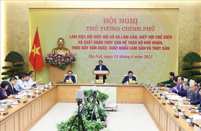 Ch&uacute; th&iacute;ch ảnh