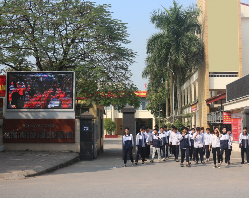 Trường Trung cấp nghề Cơ khí xây dựng thông báo liên tục tuyển sinh chương trình đào tạo các hệ: Trung cấp, sơ cấp và ngắn hạn