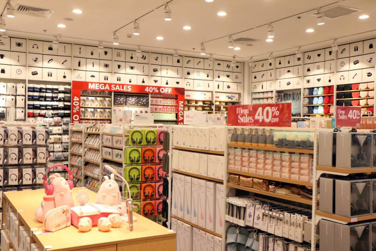 Mập mờ thương hiệu Nhật Bản và Trung Quốc, Miniso có “treo đầu dê, bán thịt chó”?