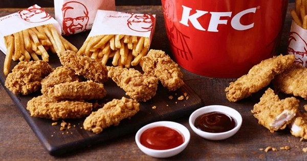 Hà Nội: Học sinh bị đau đầu, đau bụng sau khi ăn tại KFC