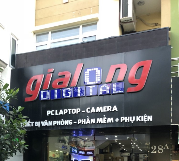 Hà Nội: Công ty Gia Long khẳng định sản phẩm khách mua bị lỗi do va đập?