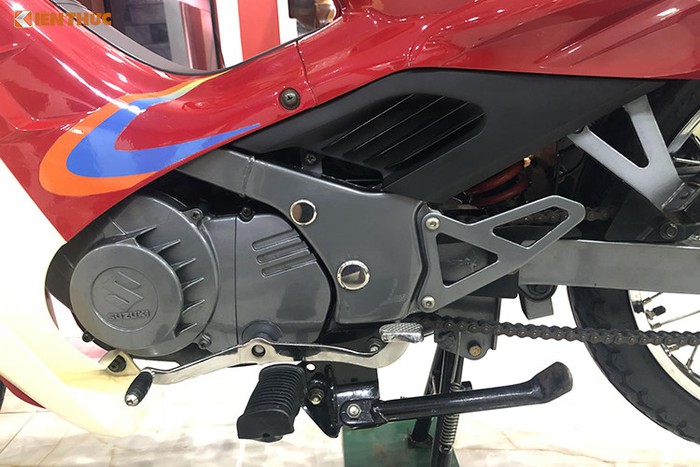 het-gia-1-ty-dong-chiec-xe-may-suzuki-rgv-120-co-gi-dac-biet