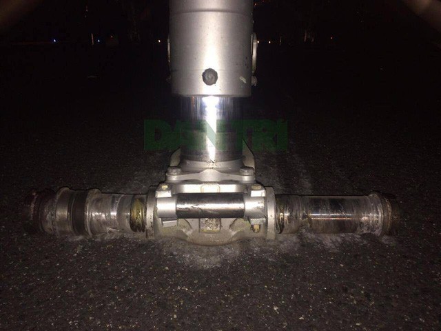 Càng trước của máy bay Vietjet bị văng cả 2 bánh, cày xuống đường băng sân bay Buôn Ma Thuột