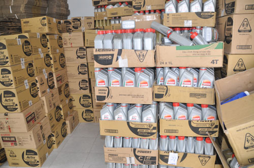 Phó Thủ tướng Thường trực Trương Hòa Bình biểu dương vụ phát hiện, bắt giữ các đối tượng sản xuất, kinh doanh dầu nhờn giả