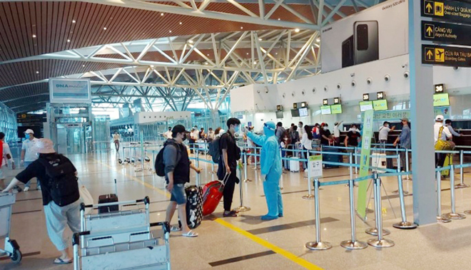 Thực hiện test nhanh đối với  hành khách bay quốc tế khi nhập cảnh vào Việt Nam