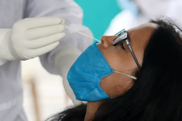 Ba triệu chứng những người nhiễm SARS-CoV-2 thường gặp nhất hiện nay