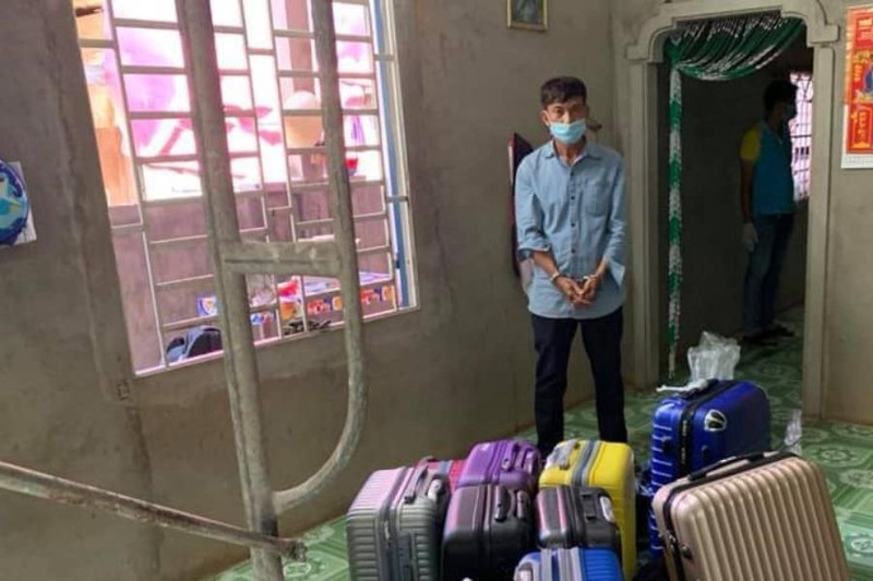 Khởi tố người đàn ông đưa 11 người vượt biên trái phép tại Bình Phước